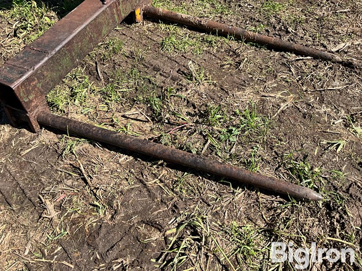 three-bale-spear-loader-attachment-image-20