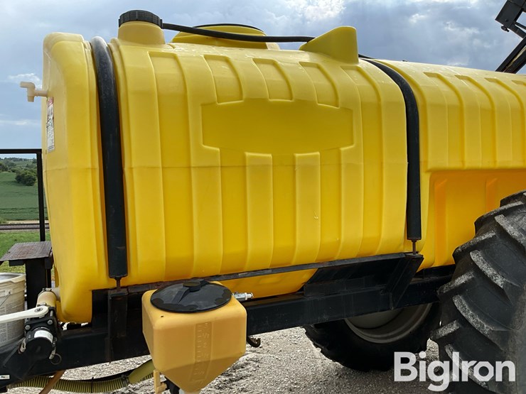 b&b-60’-1000-gal-pull-type-sprayer-image-20