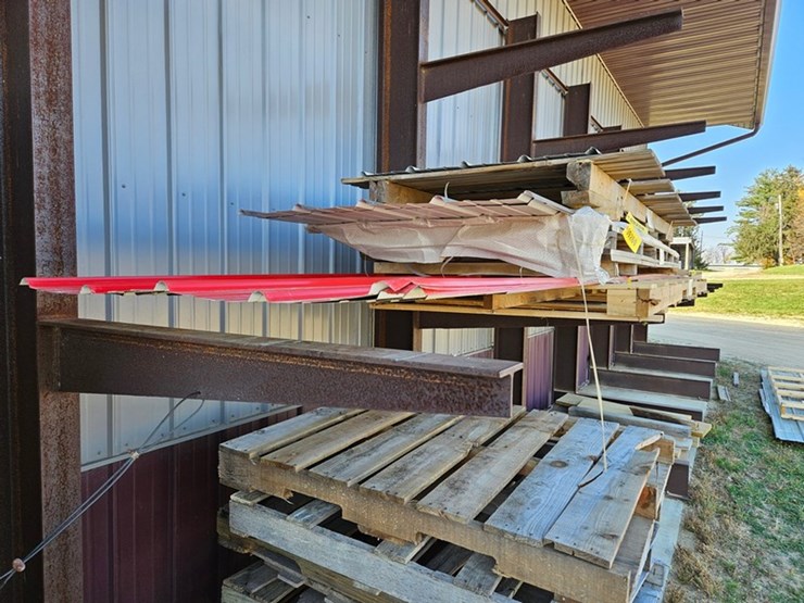 #9261-•-assorted-size-red-steel-siding-image-1