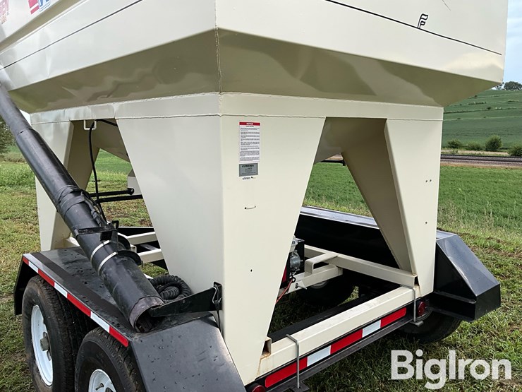 friesen-220-t/a-bulk-seed-tender-image-17