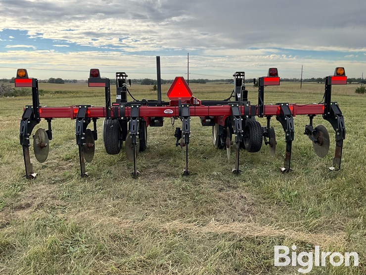 2018-case-ih-2500-ecolo-til-7-shank-ripper-w/elk-creek-caddy-image-6