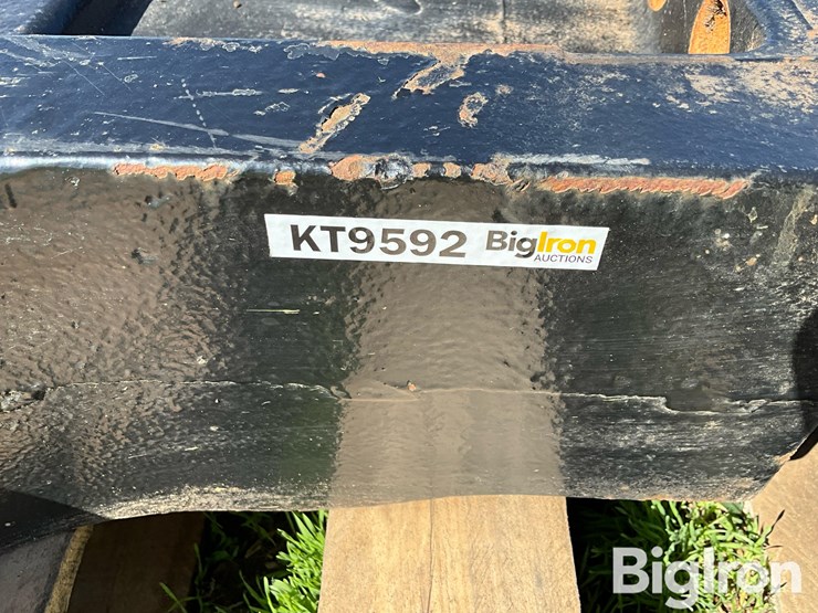 case-ih-magnum/mx-tractor-front-weight-bracket-image-18