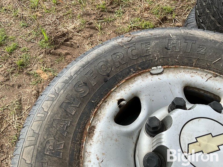 chevrolet-16”-pickup-tires-on-rims-image-16