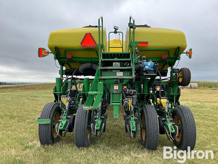 2006-john-deere-1770nt-ccs-24r30”-pull-type-planter-w/fertilizer-image-6