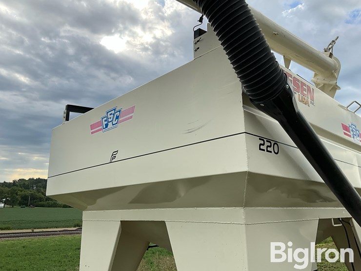 friesen-220-t/a-bulk-seed-tender-image-9
