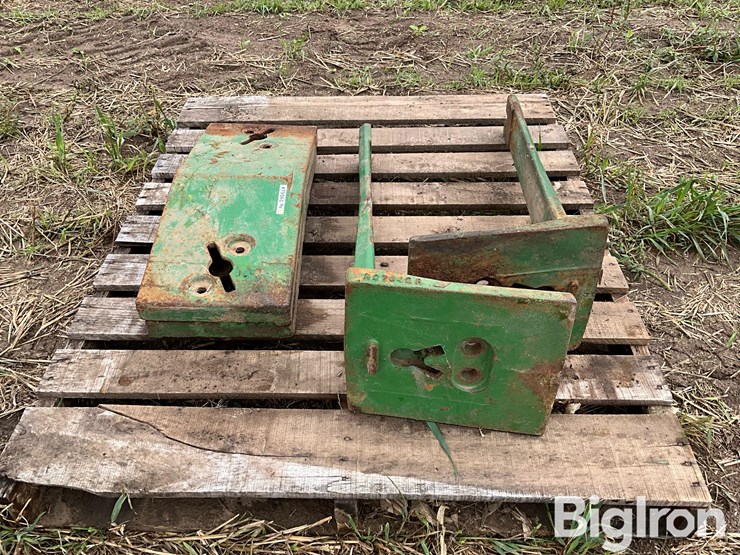 john-deere-tractor-front-stack-starter-weight-brackets-&-slab-weights-image-2