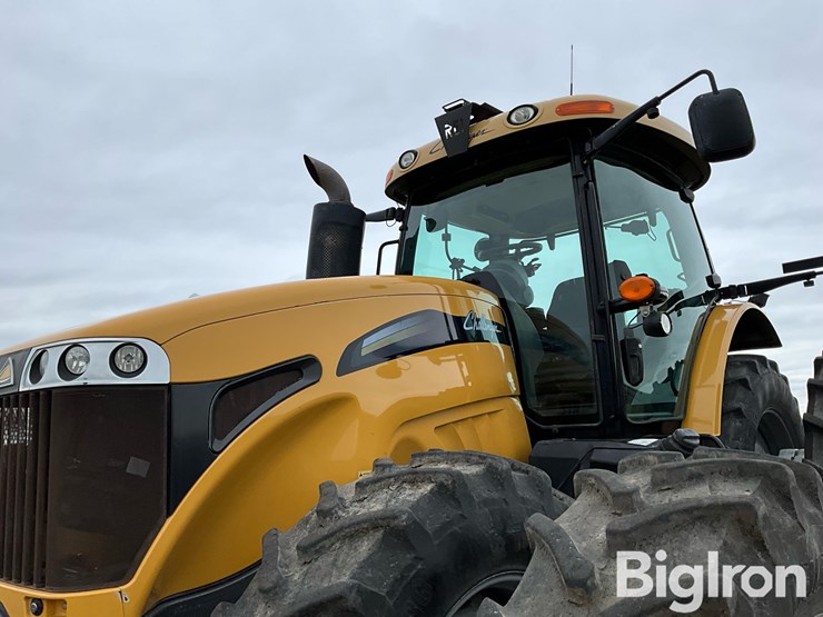 2013-challenger-mt685d-mfwd-tractor-image-9