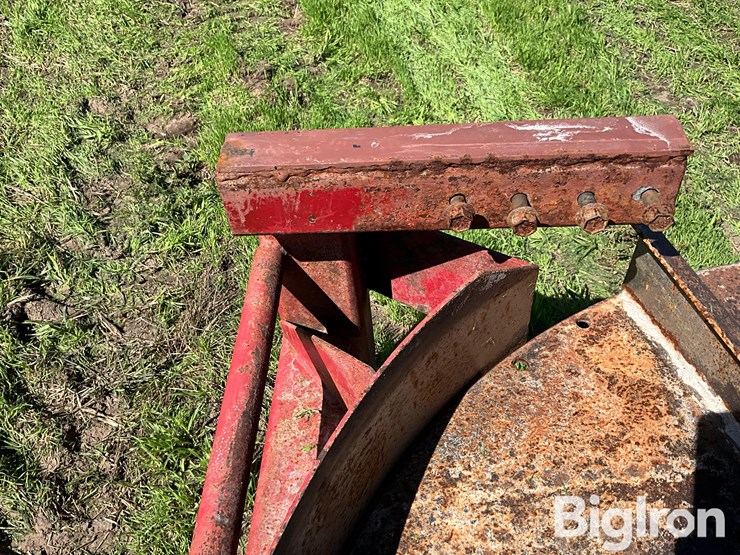 spread-all-litter/spinner-deck-manure-spreader-attachment-image-11