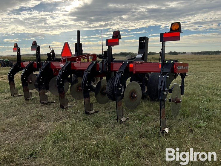 2018-case-ih-2500-ecolo-til-7-shank-ripper-w/elk-creek-caddy-image-5