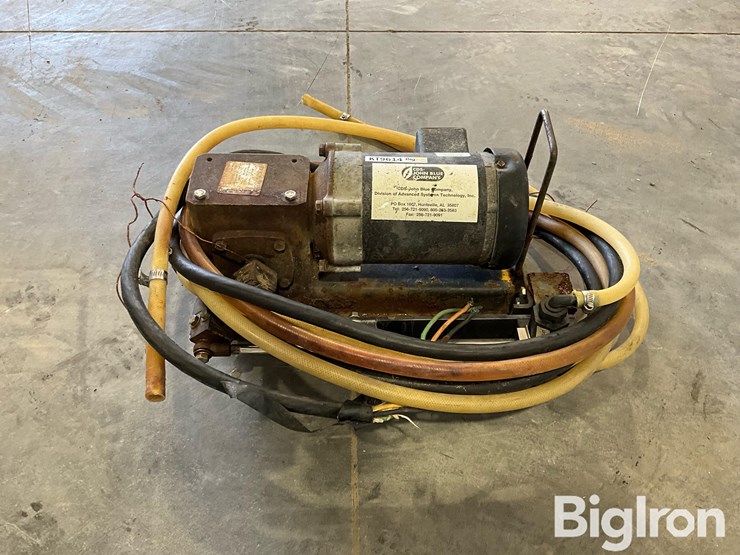 john-blue-20620-30gph-chemigation-pump-image-2