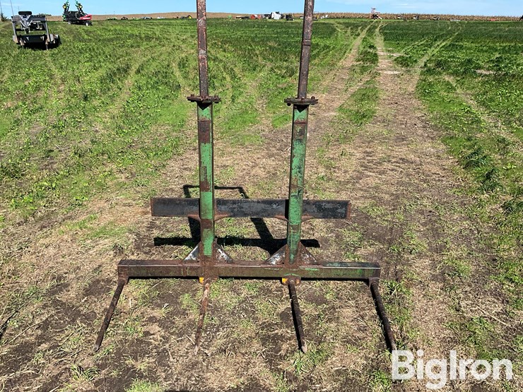 three-bale-spear-loader-attachment-image-2