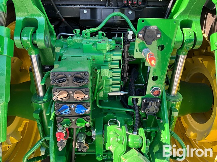 2023-john-deere-8r-280-mfwd-tractor-image-20