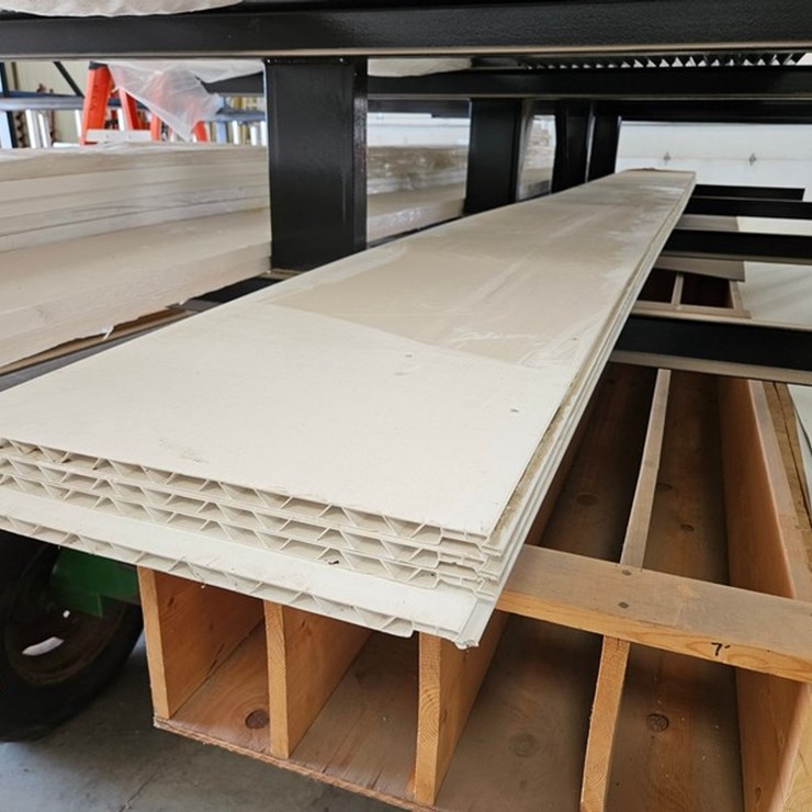#9245 • (4) 16"x16' Truss Core Panels
