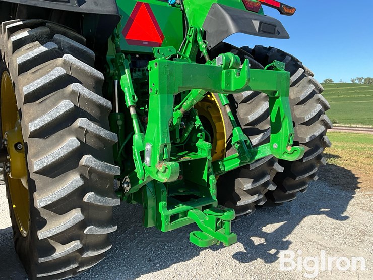 2023-john-deere-8r-280-mfwd-tractor-image-11