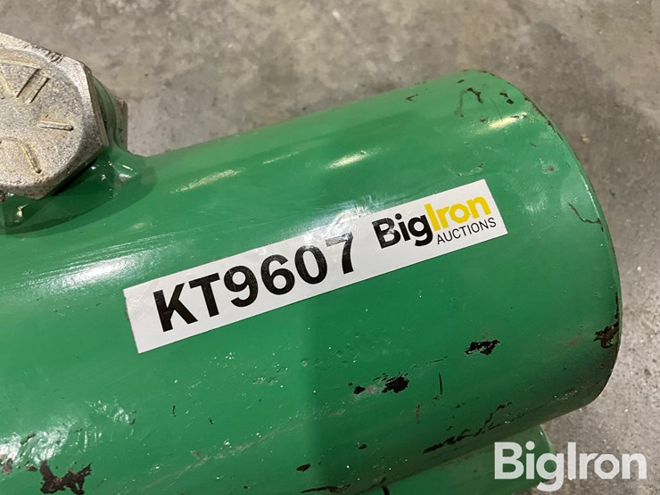 emerson-john-deere-sprayer/spreader-suspension-block-image-13
