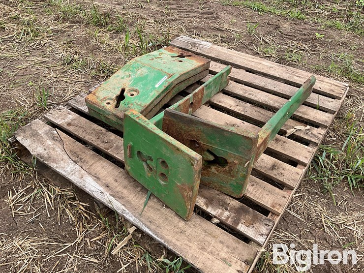 john-deere-tractor-front-stack-starter-weight-brackets-&-slab-weights-image-1