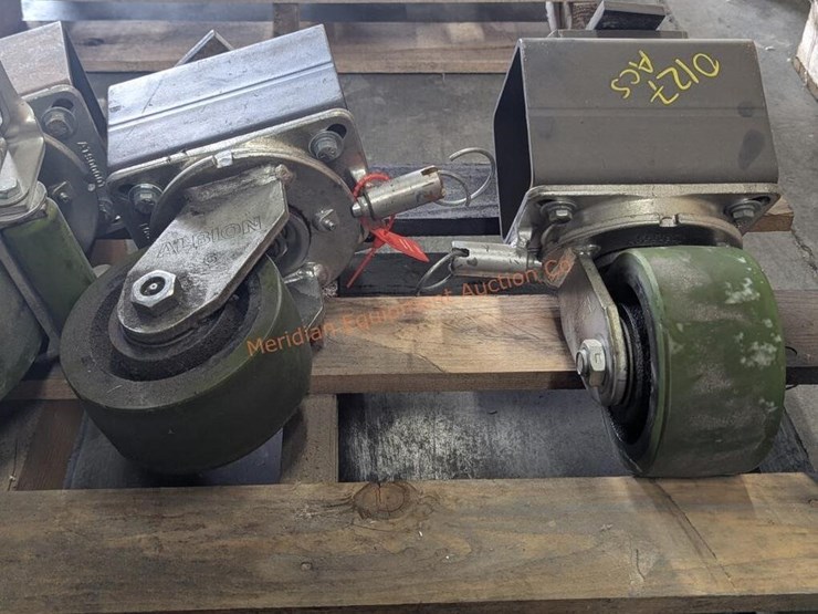 6"-hd-albion-caster-wheels-w/-sb-container-locks-image-6