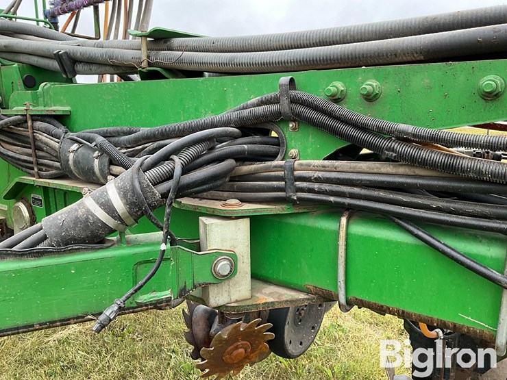 2006-john-deere-1770nt-ccs-24r30”-pull-type-planter-w/fertilizer-image-18