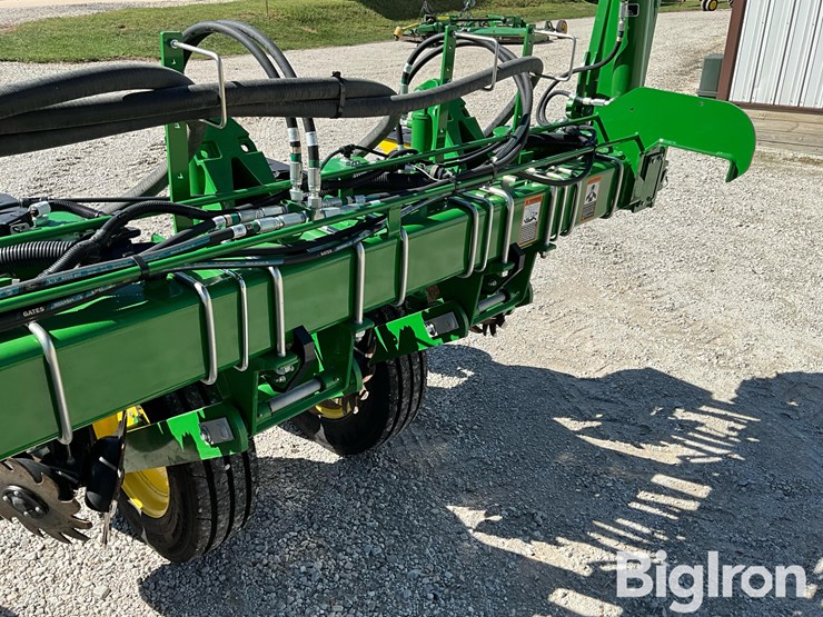 2022-john-deere-1775nt-maxemerge-5-ccs-16r30”-planter-image-18