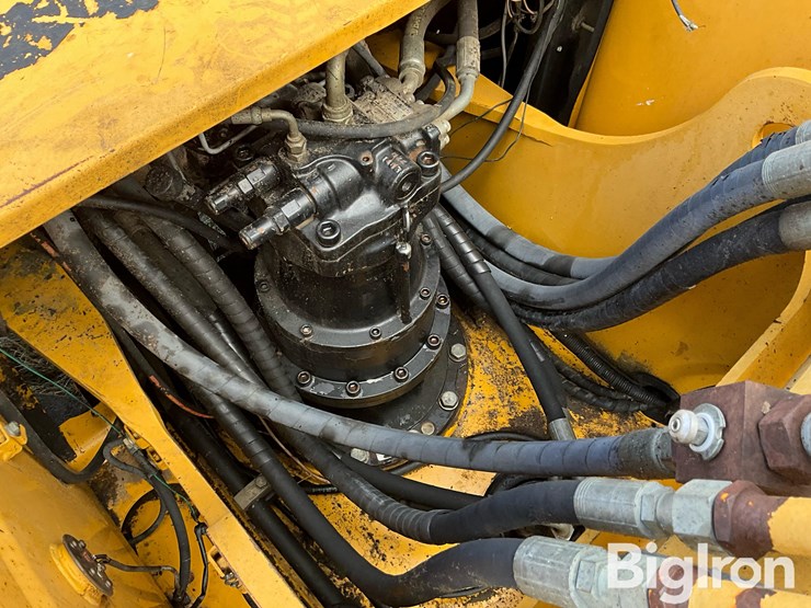 1998-john-deere-200lc-excavator-image-14