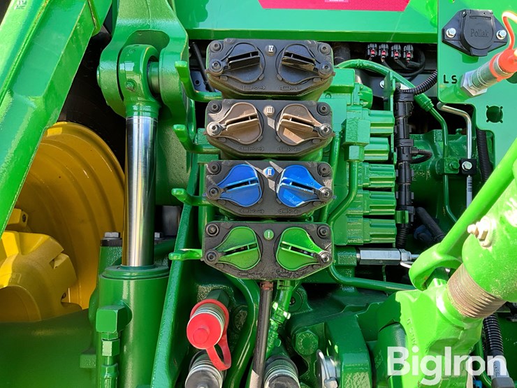 2023-john-deere-8r-280-mfwd-tractor-image-17