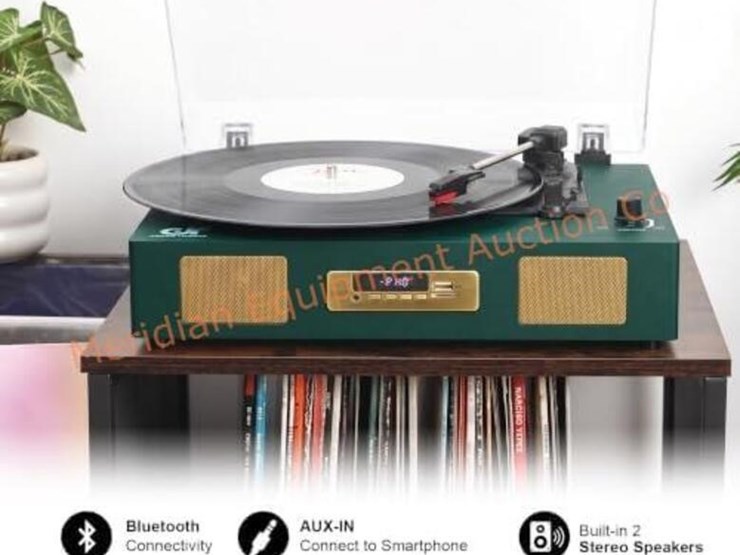 bluetooth-vinyl-record-player-with-digital-display-image-2