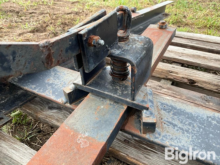 anhydrous-toolbar-nurse-tank-hitch-image-13
