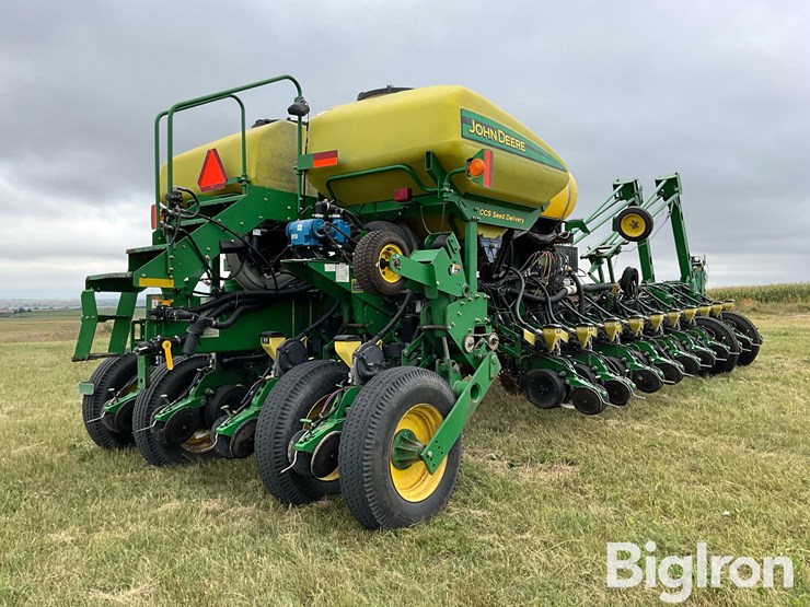 2006-john-deere-1770nt-ccs-24r30”-pull-type-planter-w/fertilizer-image-5