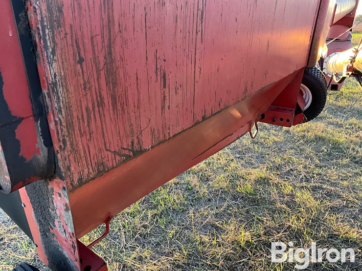 feterl-12x72-auger-w/swing-out-hopper-image-16