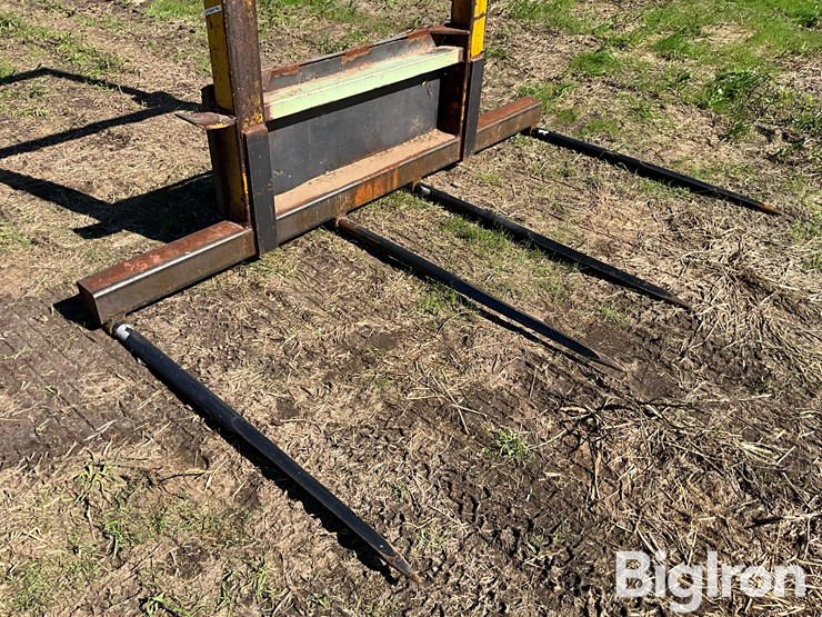 three-bale-spear-skid-steer-attachment-image-18