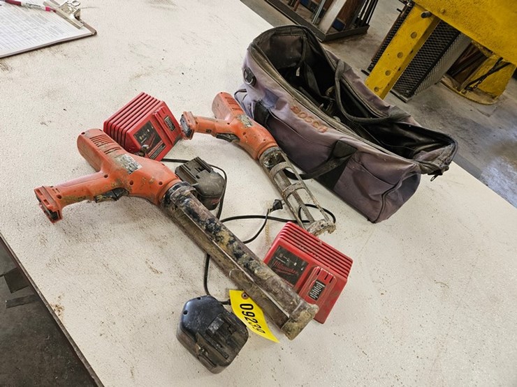 #9239-•-milwaukee-14.4v-cordless-caulk-guns-image-3