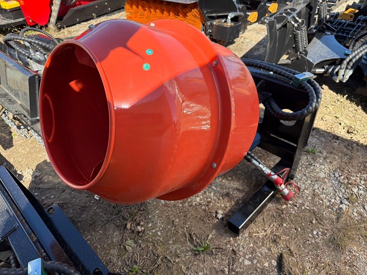 hydraulic-dingo-cement-mixer-image-1