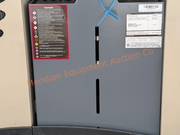 crown-rc5535-35-stand-up-forklift-image-13