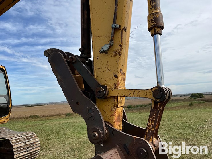 1998-john-deere-200lc-excavator-image-18