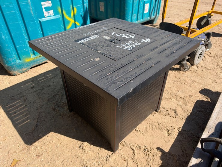 #5201-•-outdoor-metal-table/propane-grill-image-4