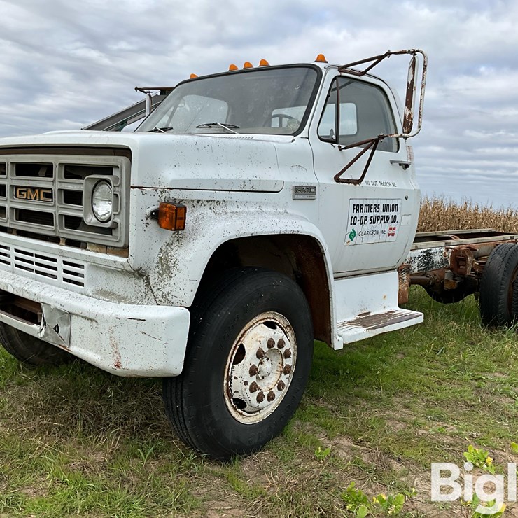 1976 GMC Sierra C6500 S/A Cab & Chassis