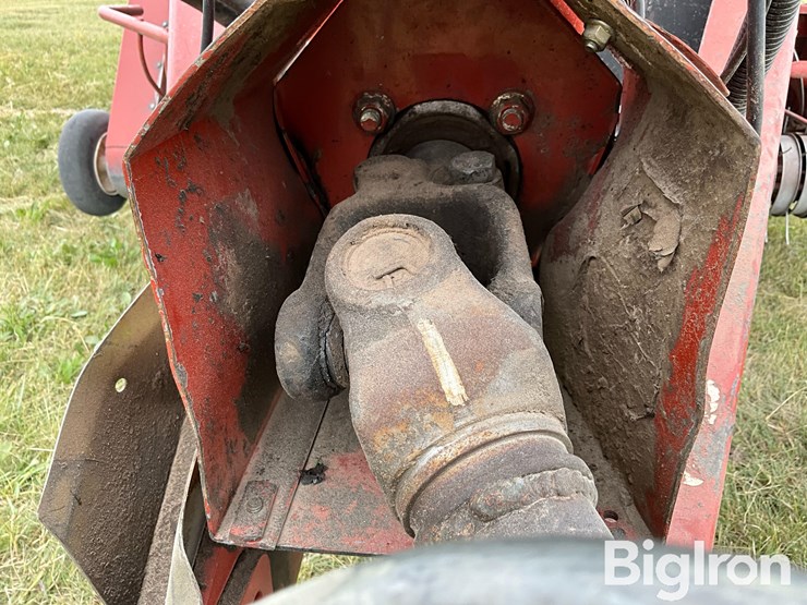 hesston-4790-big-square-baler-w/accumulator-image-16