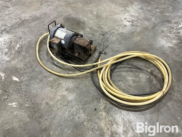 john-blue-21630-100gph-chemigation-pump-image-7