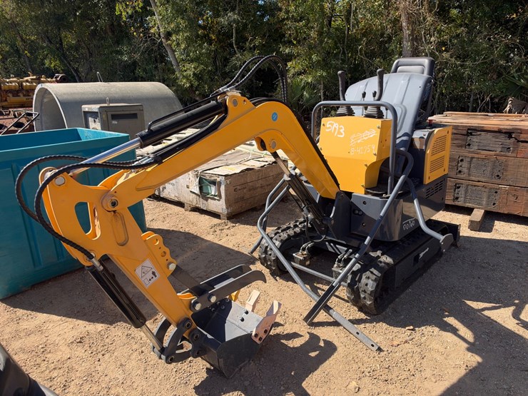 #5193-•-landhero-mini-excavator-image-2