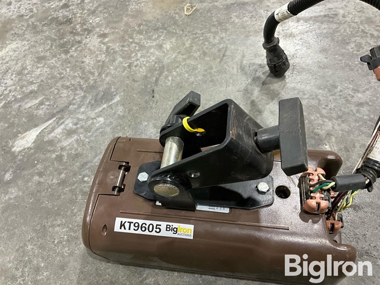 john-deere-greenstar-mobile-processor-brown-box-w/autotrac-key-&-data-cards-image-10