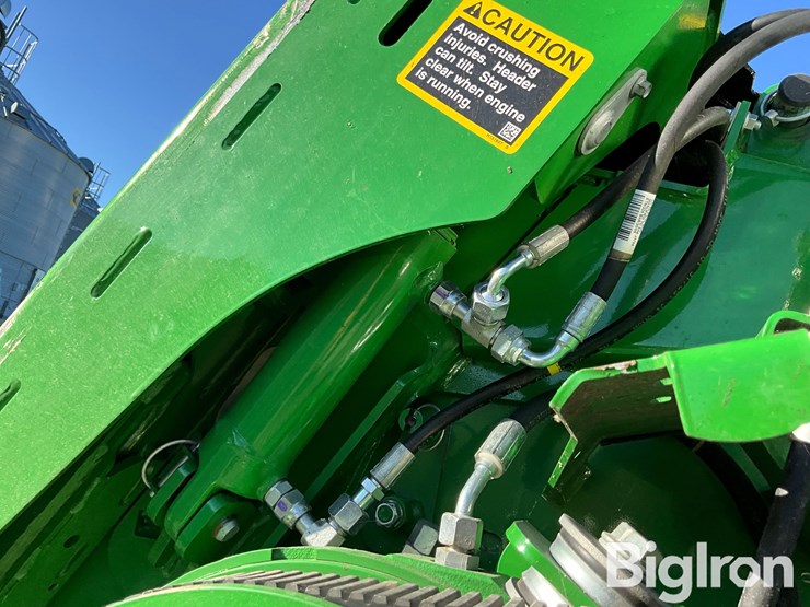 2020-john-deere-s760-2wd-combine-image-18