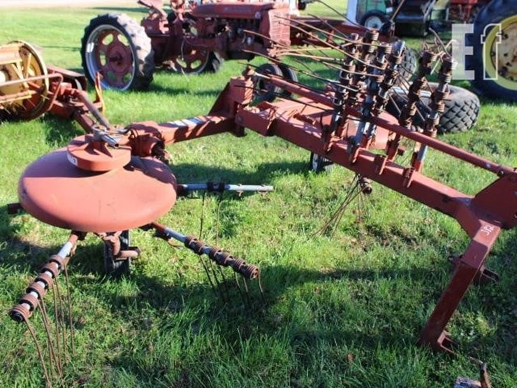 hesston-3750-image-1