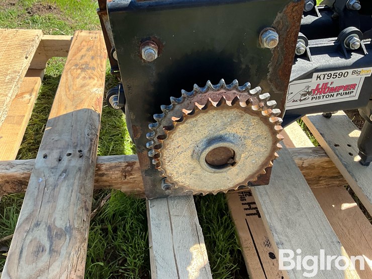 demco-lil’-thumper-double-fertilizer-piston-pump-image-10