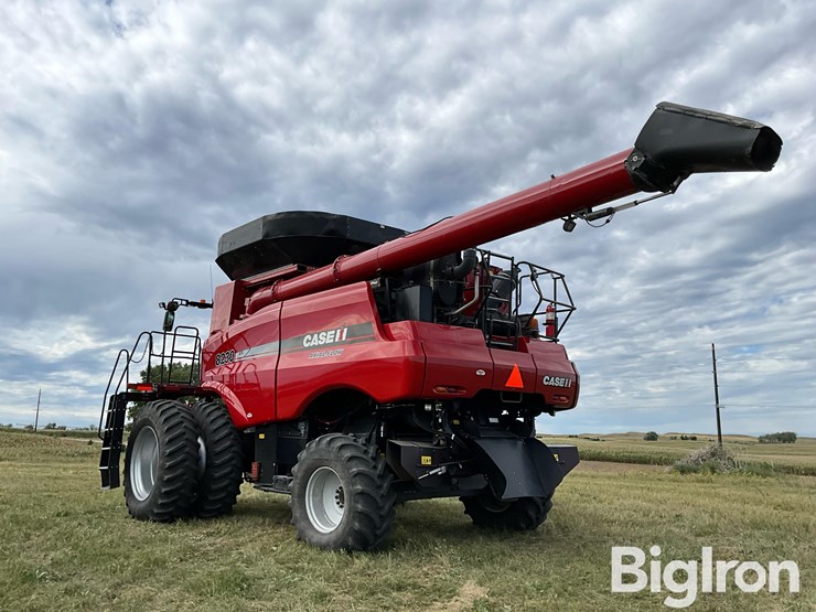 2013-case-8230-afs-2wd-combine-image-7