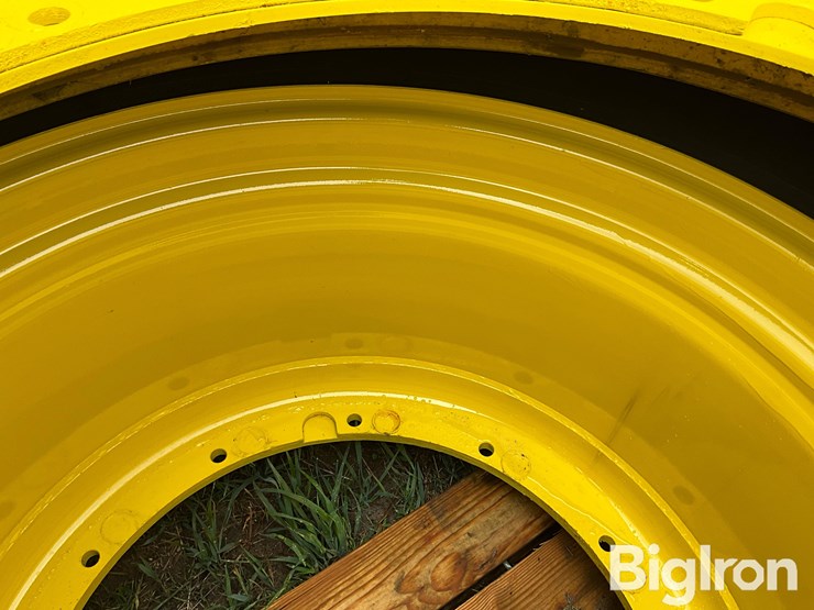 firestone-710/70r42-sprayer-flotation-tires-on-jd/titan-rims-image-20