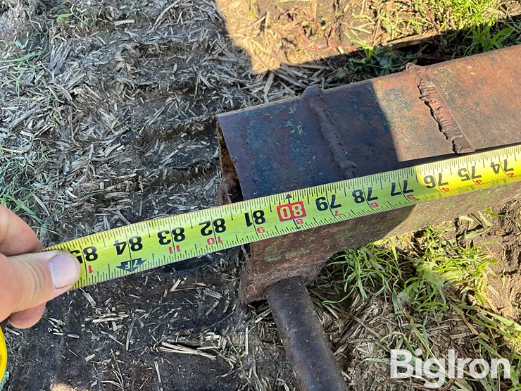 three-bale-spear-loader-attachment-image-18