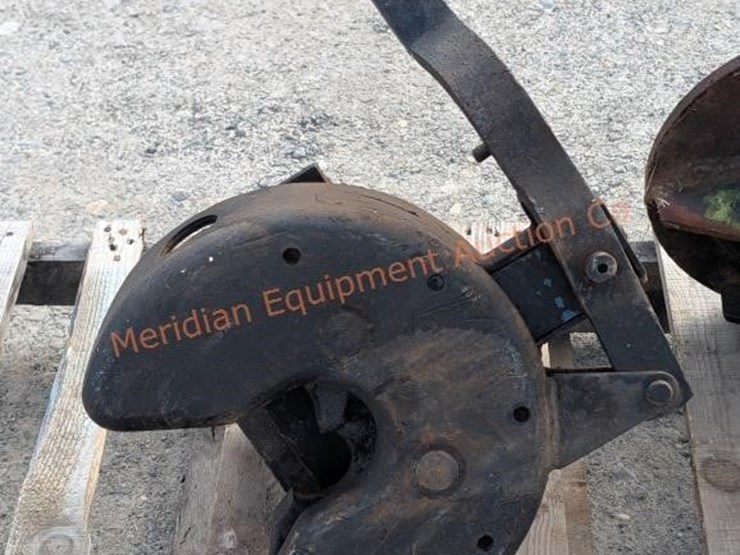 fifth-wheel-hitch-attachments-image-3