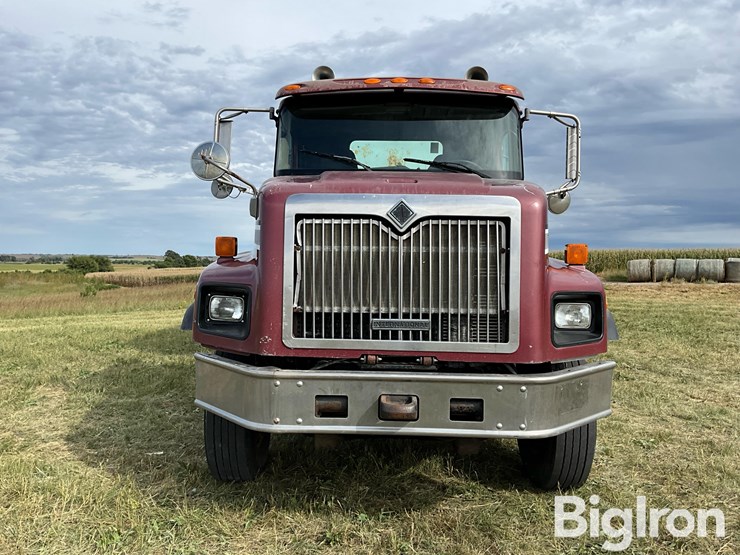2001-international-5600i-t/a-fertilizer-tender-truck-image-2