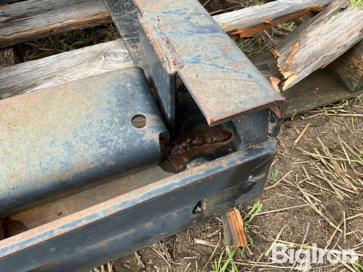anhydrous-toolbar-nurse-tank-hitch-image-17