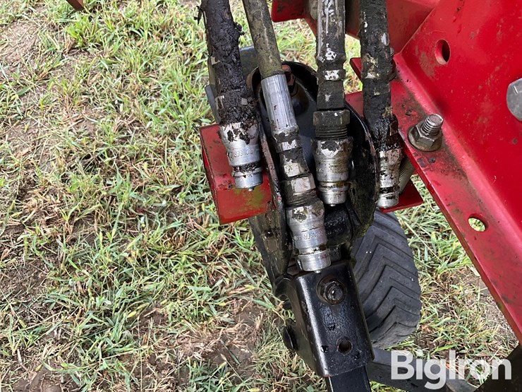 case-1820-16r30”-3-pt-row-crop-cultivator-image-20